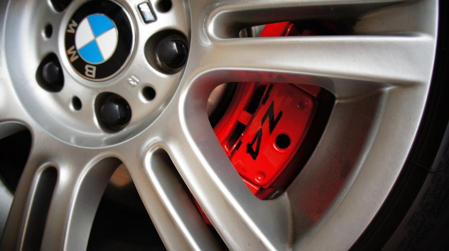 キャリパー塗装施工事例：BMW Z4　キャリパー塗装　COLOR:#1112 Racing red IMG10_1371_fgnfYI_sub5.jpg