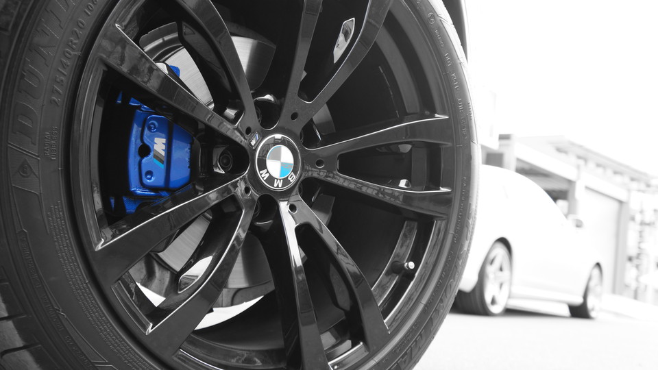 キャリパー塗装施工事例：BMW X5純正キャリパー塗装　カラー：#060 royal ocean blue IMG10_686_8KoGOO_sub7.jpg