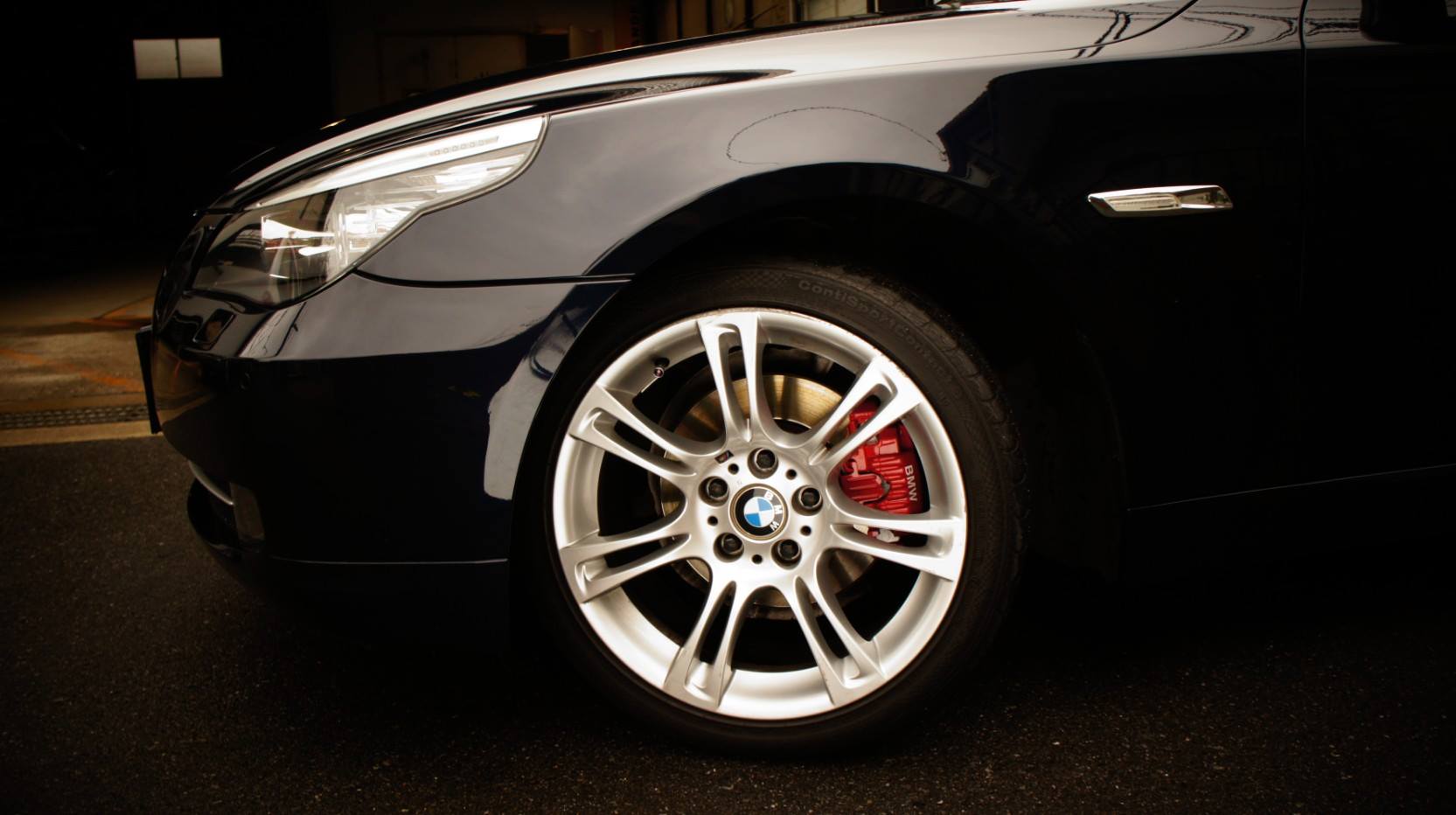 キャリパー塗装施工事例：BMW 525i E61キャリパー塗装COLOR：#001 Italian losso solid IMG10_868_bX1rYx_sub5.jpg