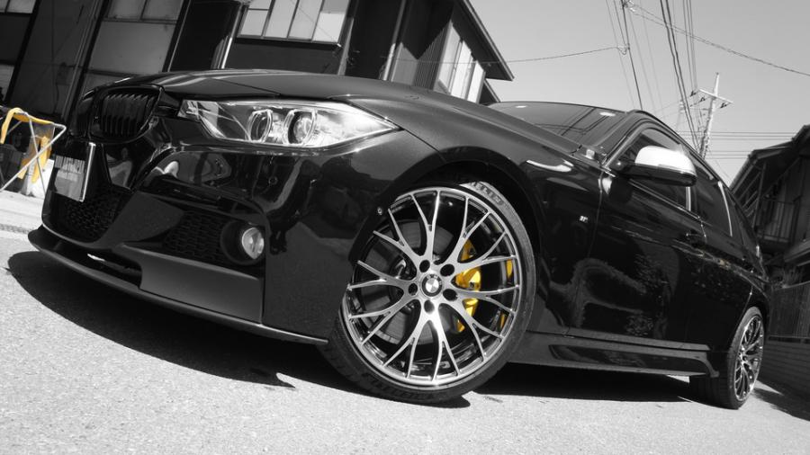 キャリパー塗装施工事例：BMW F31 320dt　キャリパー塗装　COLOR:#002 giallo modena IMG10_1725_O5al2f_sub6.jpg