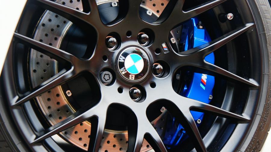 キャリパー塗装施工事例：BMW M3　キャリパー塗装　COLOR:#061 royal sky blue IMG10_1832_mPbkcz_sub4.jpg