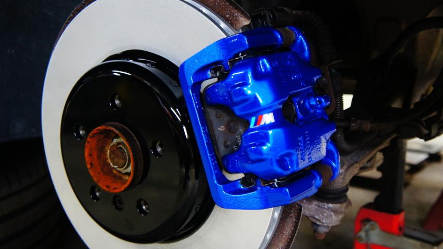 キャリパー塗装施工事例：BMW640i　キャリパー塗装COLOR:#1115 Deep marine blue　ローター塗装COLOR:#005 Deep coal black IMG10_2030_V1teiY_sub2.jpg