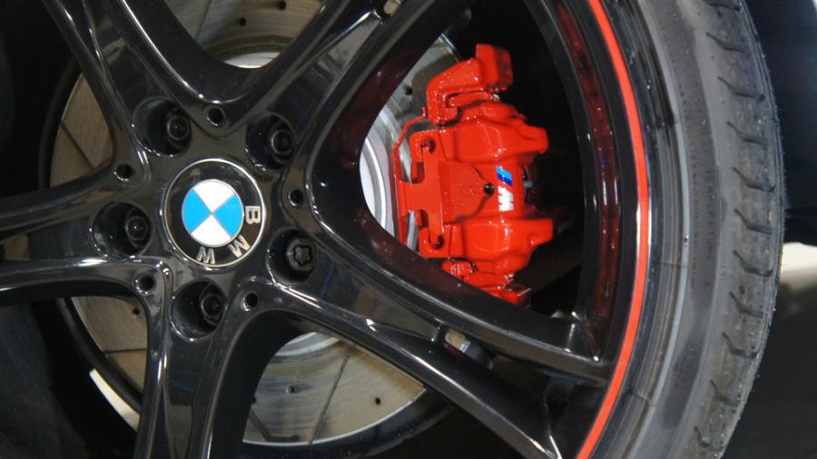 キャリパー塗装施工事例：BMW3シリーズ　キャリパー塗装COLOR:#001 Italian losso solid　ローター加工Type:DD IMG10_2099_QEBvX4_sub8.jpg