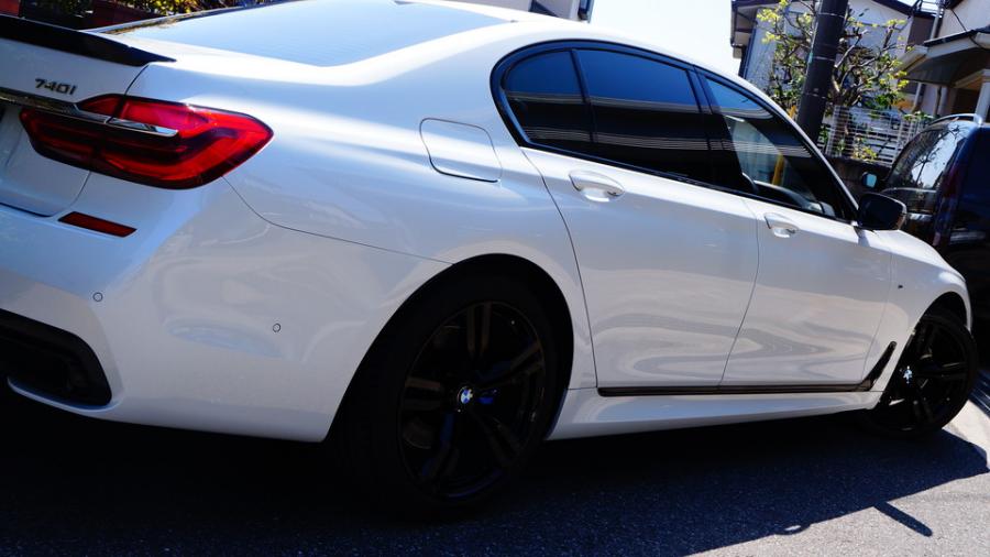 キャリパー塗装施工事例：BMW740　キャリパー塗装COLOR:#1115 Deep marine blue IMG10_2297_cVqwyl_sub7.jpg