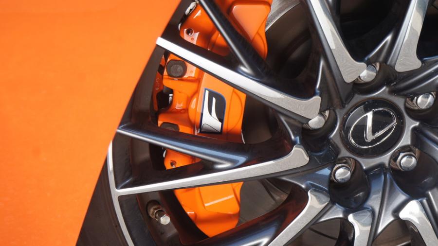 キャリパー塗装施工事例：レクサスRC-F　キャリパー塗装　COLOR:#1110 Valencia premium orange IMG20_1859_Fvst7U_sub6.jpg