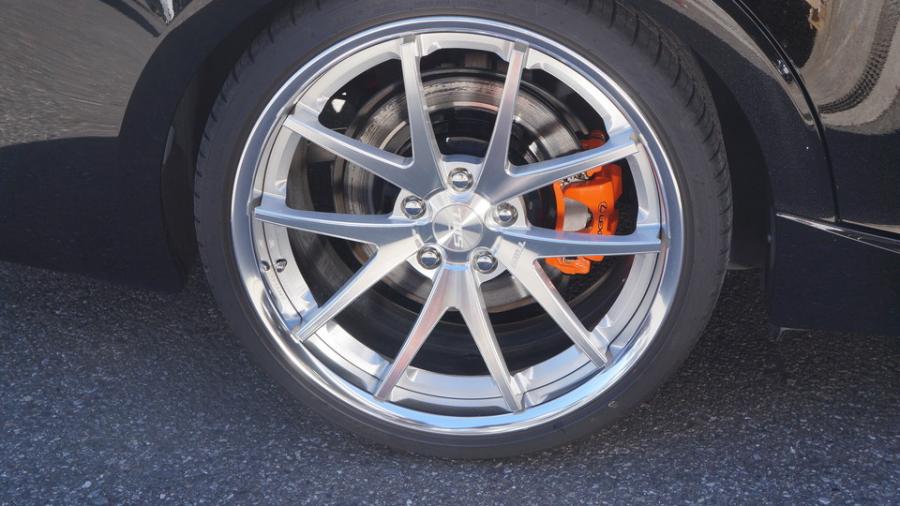 キャリパー塗装施工事例：レクサスIS350　キャリパー塗装＆ローター塗装COLOR:#1110 Valencia premium orange、#005 Deep coal black IMG20_2278_fSxcco_sub5.jpg