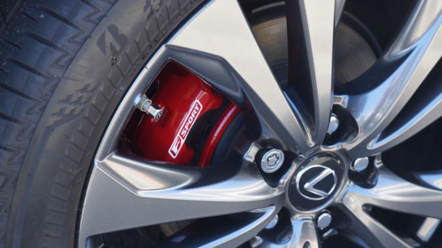 キャリパー塗装施工事例：レクサスUX　キャリパー塗装COLOR:#001 Italian losso solid IMG20_2290_B1I4Uu_sub6.jpg