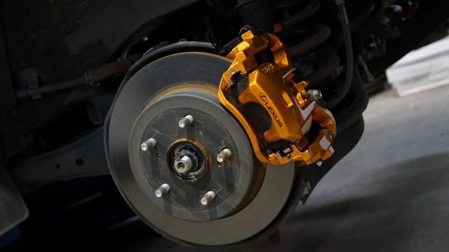 キャリパー塗装施工事例：レクサスNX　キャリパー塗装COLOR:#030 Royal art pearl orange gold IMG20_2366_HxYGkP_sub2.jpg