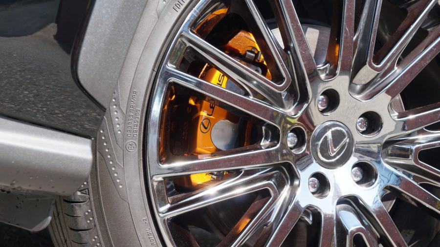 キャリパー塗装施工事例：レクサスNX　キャリパー塗装COLOR:#030 Royal art pearl orange gold IMG20_2366_HxYGkP_sub4.jpg