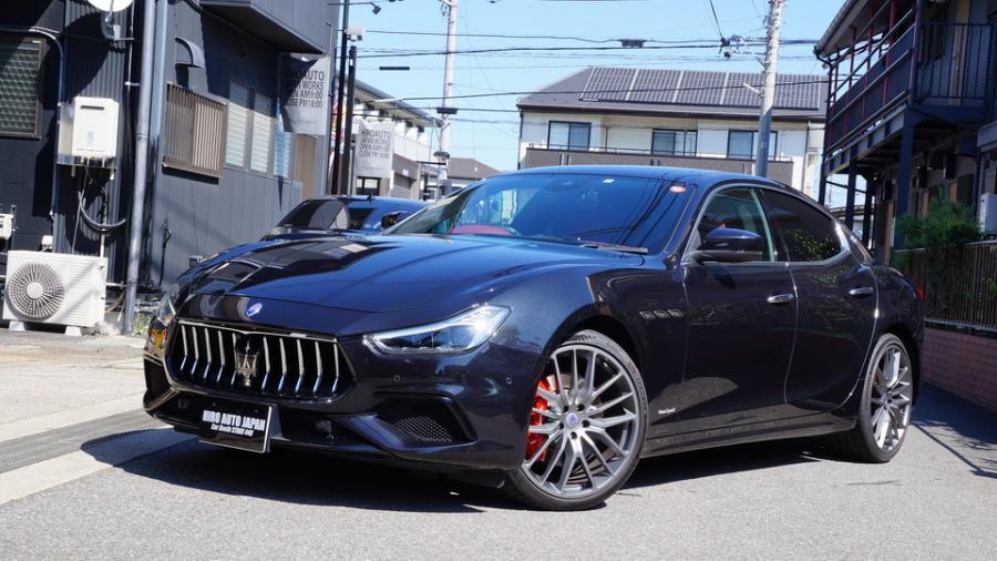 マセラティギブリ　キャリパー塗装COLOR:#001 Italian losso solid