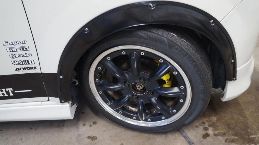 キャリパー塗装施工事例：MINIキャリパー塗装　COLOR:#020 hawaiian passion yellow IMG24_2289_v0cv3m_sub4.jpg