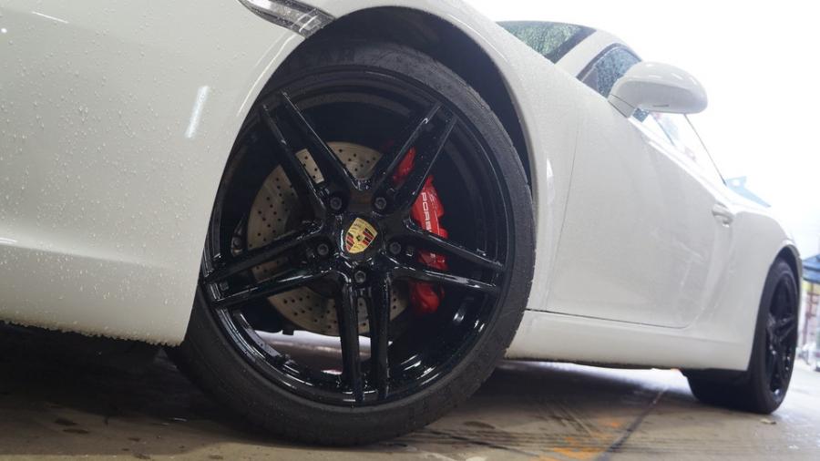 キャリパー塗装施工事例：ポルシェ911　キャリパー塗装COLOR:#001 Italian losso solid IMG28_2372_IDGEYR_sub3.jpg