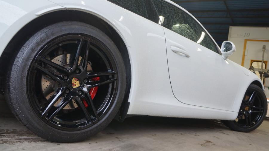 キャリパー塗装施工事例：ポルシェ911　キャリパー塗装COLOR:#001 Italian losso solid IMG28_2372_IDGEYR_sub7.jpg