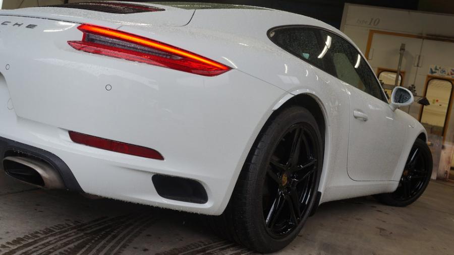 キャリパー塗装施工事例：ポルシェ911　キャリパー塗装COLOR:#001 Italian losso solid IMG28_2372_IDGEYR_sub8.jpg