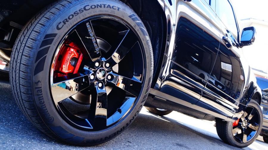 キャリパー塗装施工事例：ディフェンダー　キャリパー塗装＆ローター塗装COLOR:#001 Italian losso solid、#005 Deep coal black IMG29_2280_OyV8Dj_sub7.jpg