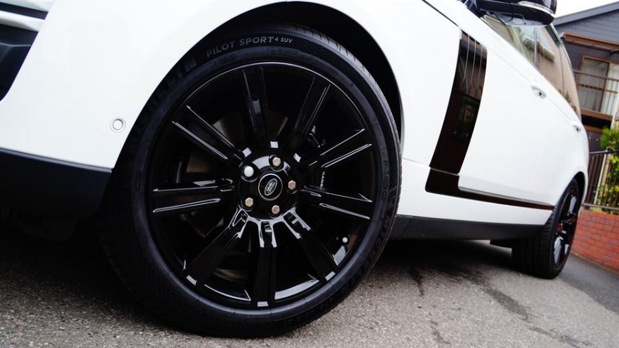 キャリパー塗装施工事例：レンジローバーヴォーグ　キャリパー塗装COLOR:#005 Deep coal black IMG29_2299_yvk4A9_sub1.jpg