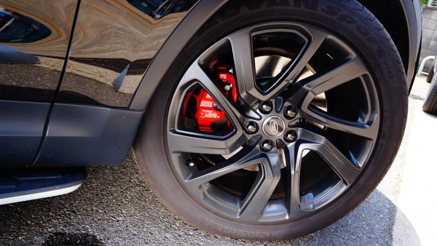 キャリパー塗装施工事例：ランドローバーディスカバリー　キャリパー塗装COLOR:#001 Italian losso solid IMG29_2314_wictJa_sub5.jpg