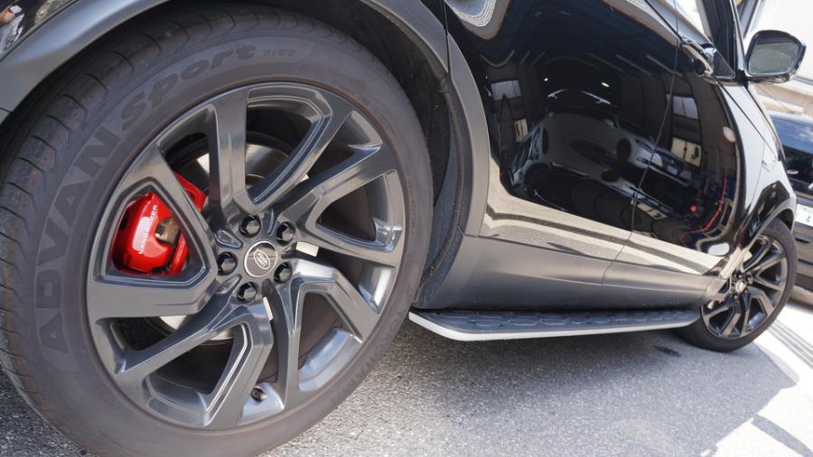 キャリパー塗装施工事例：ランドローバーディスカバリー　キャリパー塗装COLOR:#001 Italian losso solid IMG29_2314_wictJa_sub7.jpg