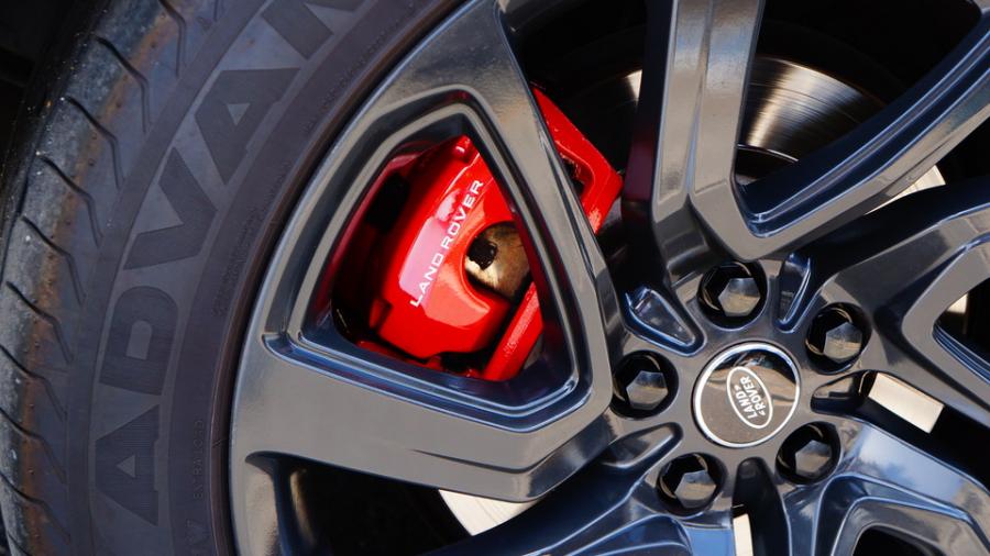 キャリパー塗装施工事例：ランドローバーディスカバリー　キャリパー塗装COLOR:#001 Italian losso solid IMG29_2314_wictJa_sub8.jpg