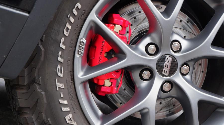 キャリパー塗装施工事例：イヴォーク　キャリパー塗装COLOR:#083 Fluorescence pink IMG29_2361_ymPUyw_sub4.jpg