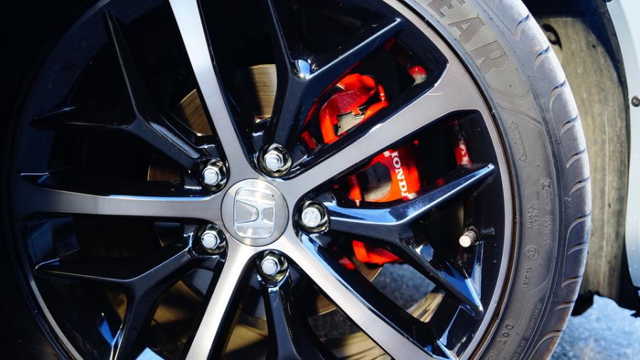 キャリパー塗装施工事例：ホンダシビック　キャリパー塗装　COLOR:#001 Italian losso solid IMG66_2275_ubHACi_sub5.jpg