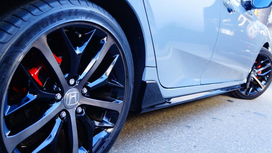 キャリパー塗装施工事例：ホンダシビック　キャリパー塗装　COLOR:#001 Italian losso solid IMG66_2275_ubHACi_sub6.jpg