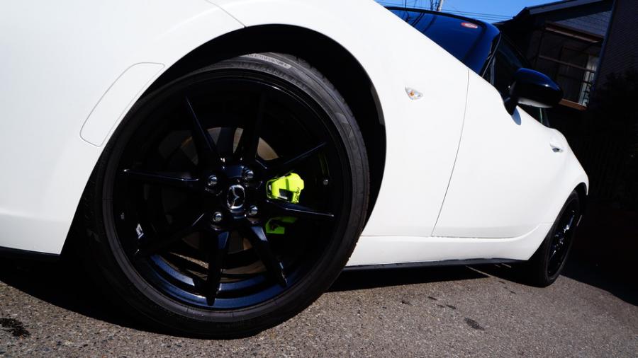 キャリパー塗装施工事例：マツダロードスター　キャリパー塗装COLOR:#1116 Acid green IMG67_2286_Y2mPM3_sub3.jpg