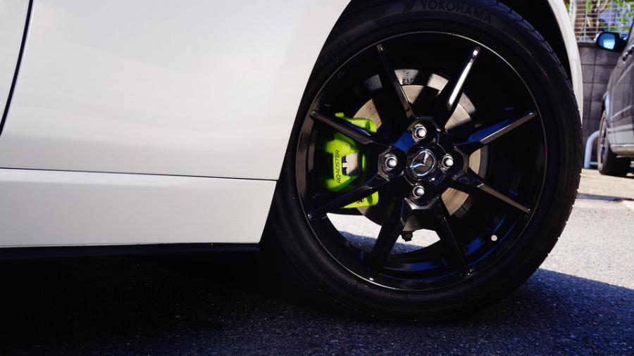 キャリパー塗装施工事例：マツダロードスター　キャリパー塗装COLOR:#1116 Acid green IMG67_2286_Y2mPM3_sub4.jpg