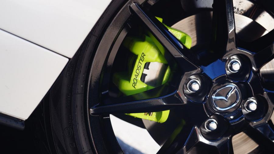 キャリパー塗装施工事例：マツダロードスター　キャリパー塗装COLOR:#1116 Acid green IMG67_2286_Y2mPM3_sub5.jpg