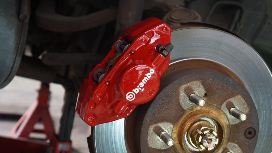 キャリパー塗装施工事例：ランサーエボリューションⅦ　キャリパー塗装COLOR:赤系調色カラー IMG68_2370_xKeKyE_sub2.jpg