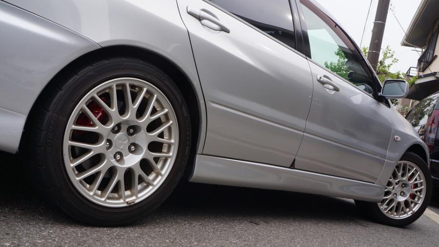 キャリパー塗装施工事例：ランサーエボリューションⅦ　キャリパー塗装COLOR:赤系調色カラー IMG68_2370_xKeKyE_sub7.jpg