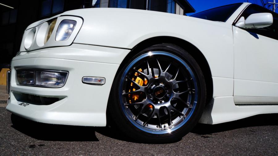 キャリパー塗装施工事例：ニッサングロリア　キャリパー塗装＆ローター塗装COLOR:#003 Tokyo midnight gold IMG69_2276_qLmab6_sub4.jpg