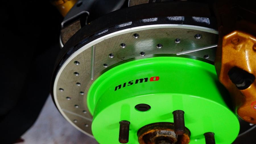 キャリパー塗装施工事例：ニッサンGT-R　ローター塗装COLOR:#1113 Monster green IMG69_2293_VBZiAk_sub1.jpg