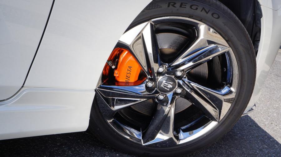 キャリパー塗装施工事例：クラウンマジェスタ　キャリパー塗装COLOR:#1110 Valencia premium orange IMG72_2319_ydSRXO_sub6.jpg