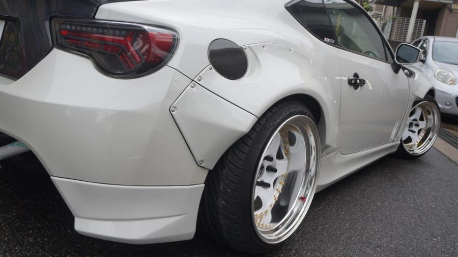 キャリパー塗装施工事例：トヨタ８６　キャリパー塗装COLOR:#020 hawaiian passion yellow IMG72_2369_IdlekD_sub6.jpg