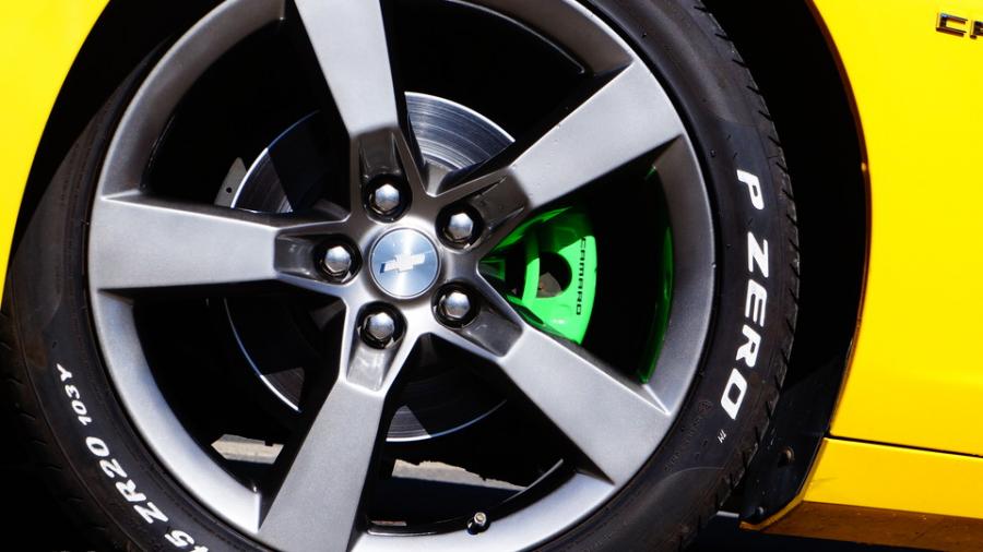 キャリパー塗装施工事例：シボレーカマロ　キャリパー塗装＆ローター塗装COLOR:#1113 Monster green、#004 Blast light gray metalic IMG77_2279_pkIIvT_sub5.jpg