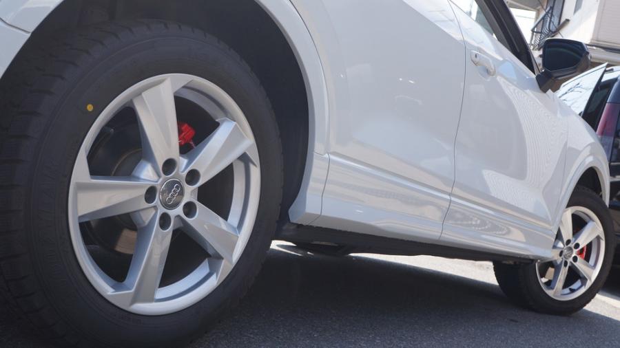 キャリパー塗装施工事例：アウディQ2　キャリパー塗装COLOR:#001 Italian losso solid IMG8_2281_T6GsDD_sub6.jpg