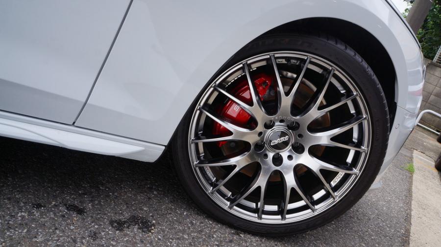 キャリパー塗装施工事例：アウディA4　キャリパー塗装COLOR:#001 Italian losso solid IMG8_2337_io7JdL_sub5.jpg