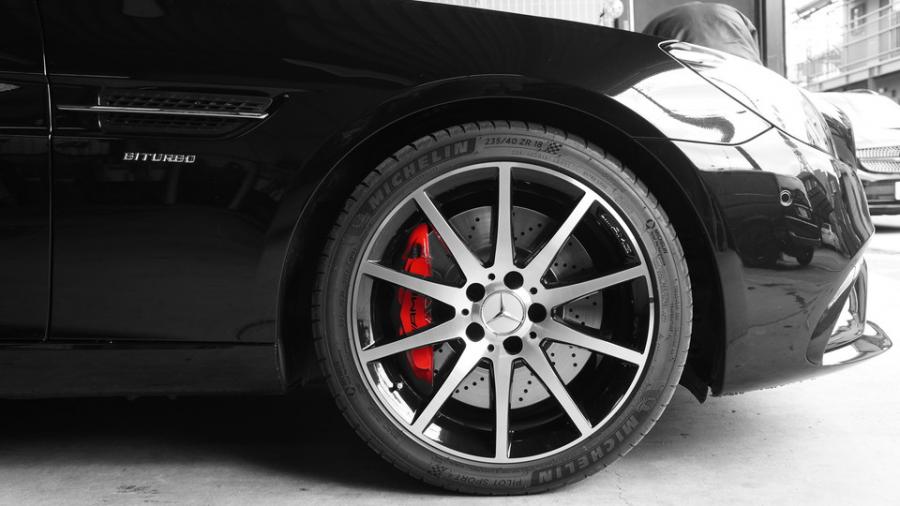 キャリパー塗装施工事例：ベンツSLC　キャリパー塗装　COLOR:#001 Italian losso solid IMG9_2274_oFTpJM_sub8.jpg