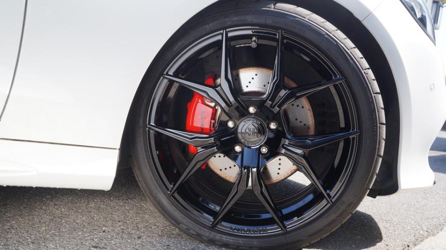 キャリパー塗装施工事例：メルセデスベンツEクラス　キャリパー塗装COLOR:#001 Italian losso solid IMG9_2305_AALkAI_sub2.jpg