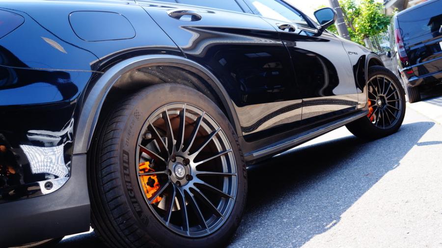 キャリパー塗装施工事例：ベンツGLC43AMG　キャリパー塗装COLOR:#098 honey of pearl orange IMG9_2312_L9bpzP_sub7.jpg