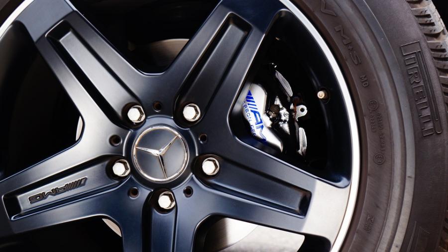 キャリパー塗装施工事例：ベンツGクラス　キャリパー塗装COLOR:#055 Super shining silver metal finish IMG9_2317_cs5GR2_sub3.jpg