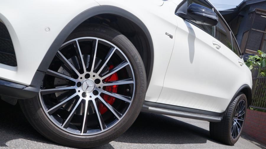 キャリパー塗装施工事例：ベンツGLC43AMG　キャリパー塗装COLOR:#001 Italian losso solid IMG9_2338_rXxJZo_sub3.jpg