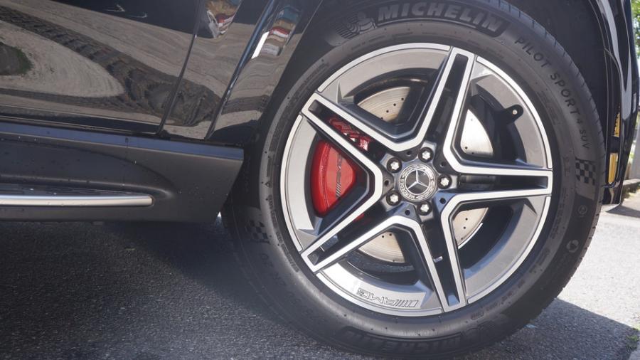 キャリパー塗装施工事例：ベンツGLE　キャリパー塗装COLOR:#001 Italian losso solidディクセルMタイプパット装着 IMG9_2373_hiz62c_sub5.jpg