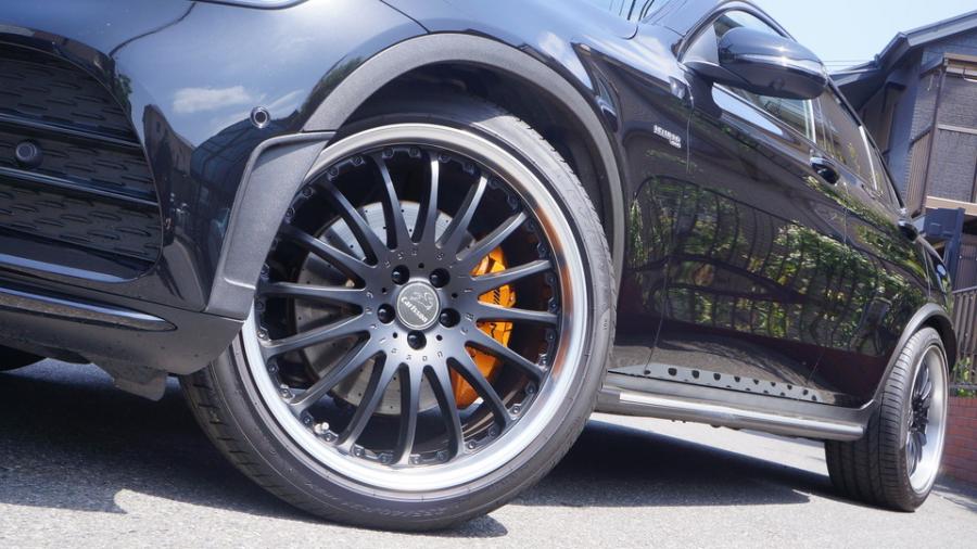 キャリパー塗装施工事例：ベンツGLC43AMG　キャリパー塗装COLOR:#030 Royal art pearl orange gold IMG9_2375_k8BElA_sub1.jpg